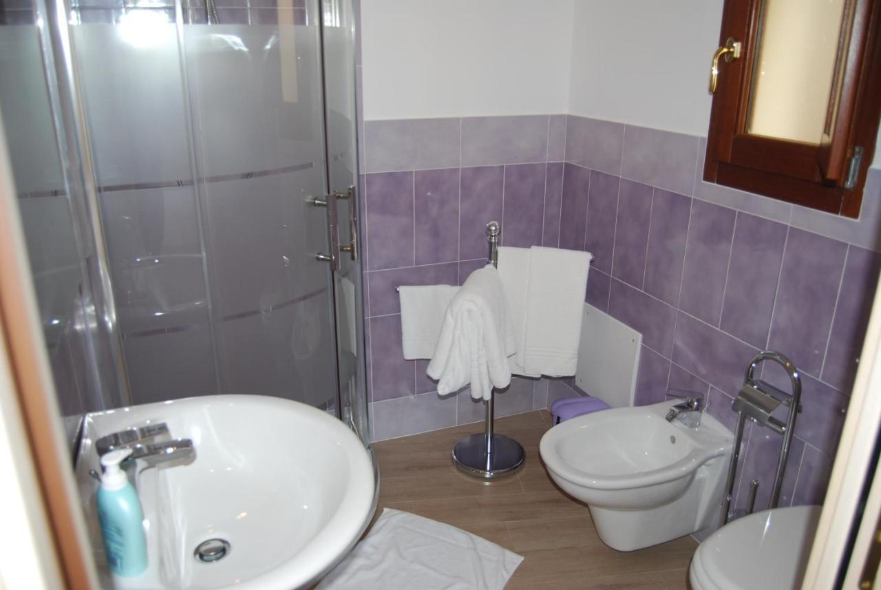 B&B Colti Di Rosa Castelsardo Kamer foto